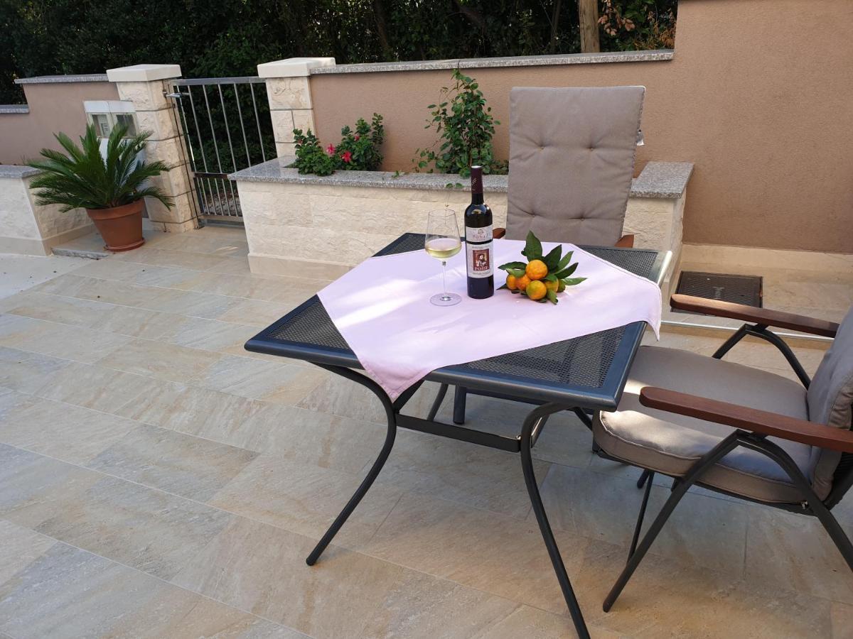 Marilu Apartment Korcula Town Bagian luar foto